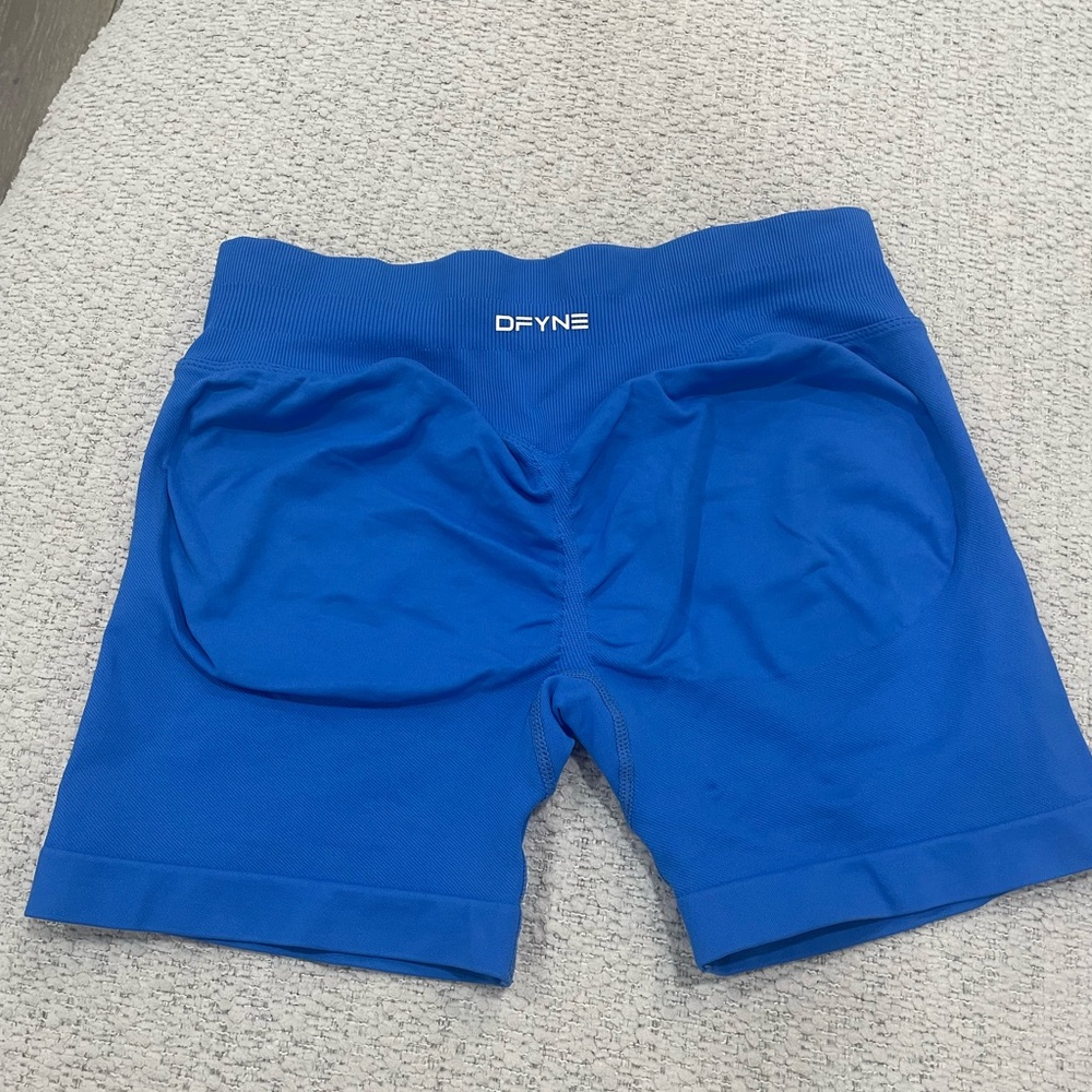 Seamless Electric Blue Bike Shorts - Picture 3 of 3